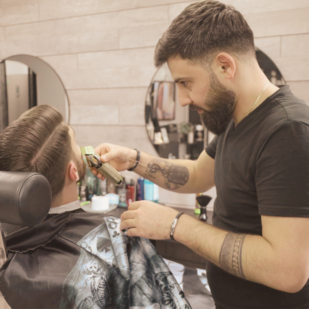 Ramez Barbershop i Skövde, barberare och herrfrisör